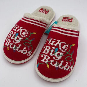 Reef x Tipsy Elves Christmas Slippers